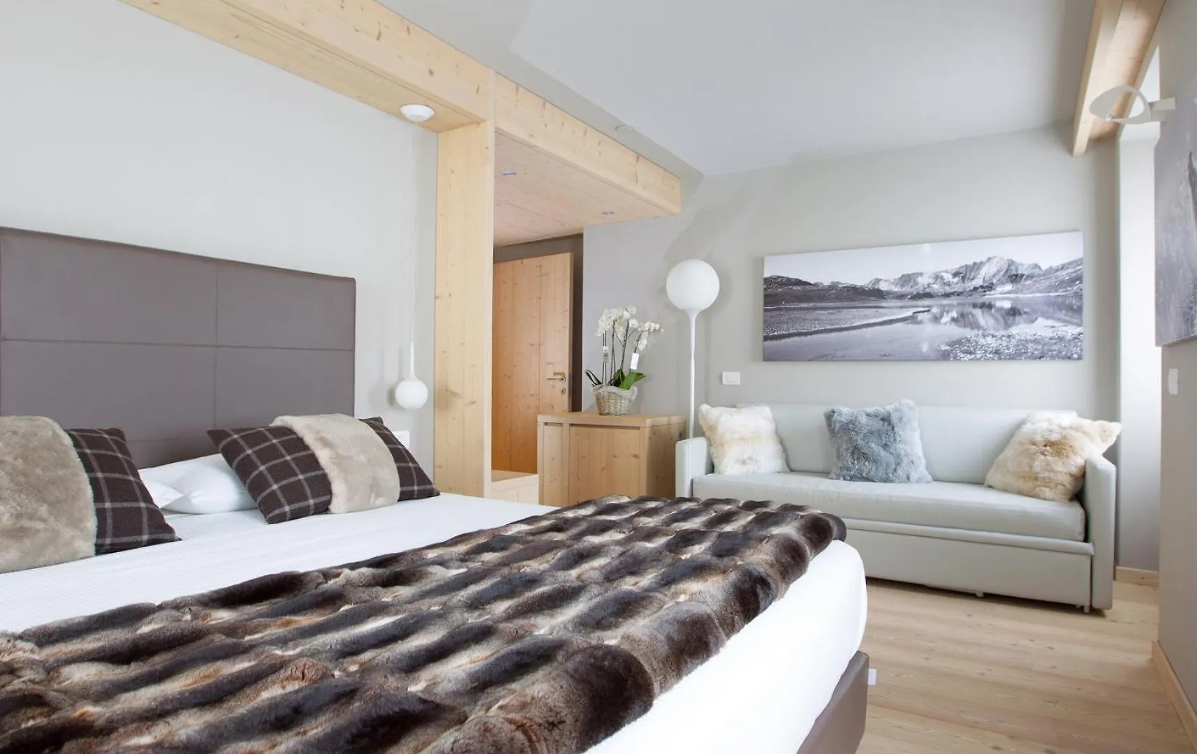 Hotel San Lorenzo Bormio 4*,  Italy