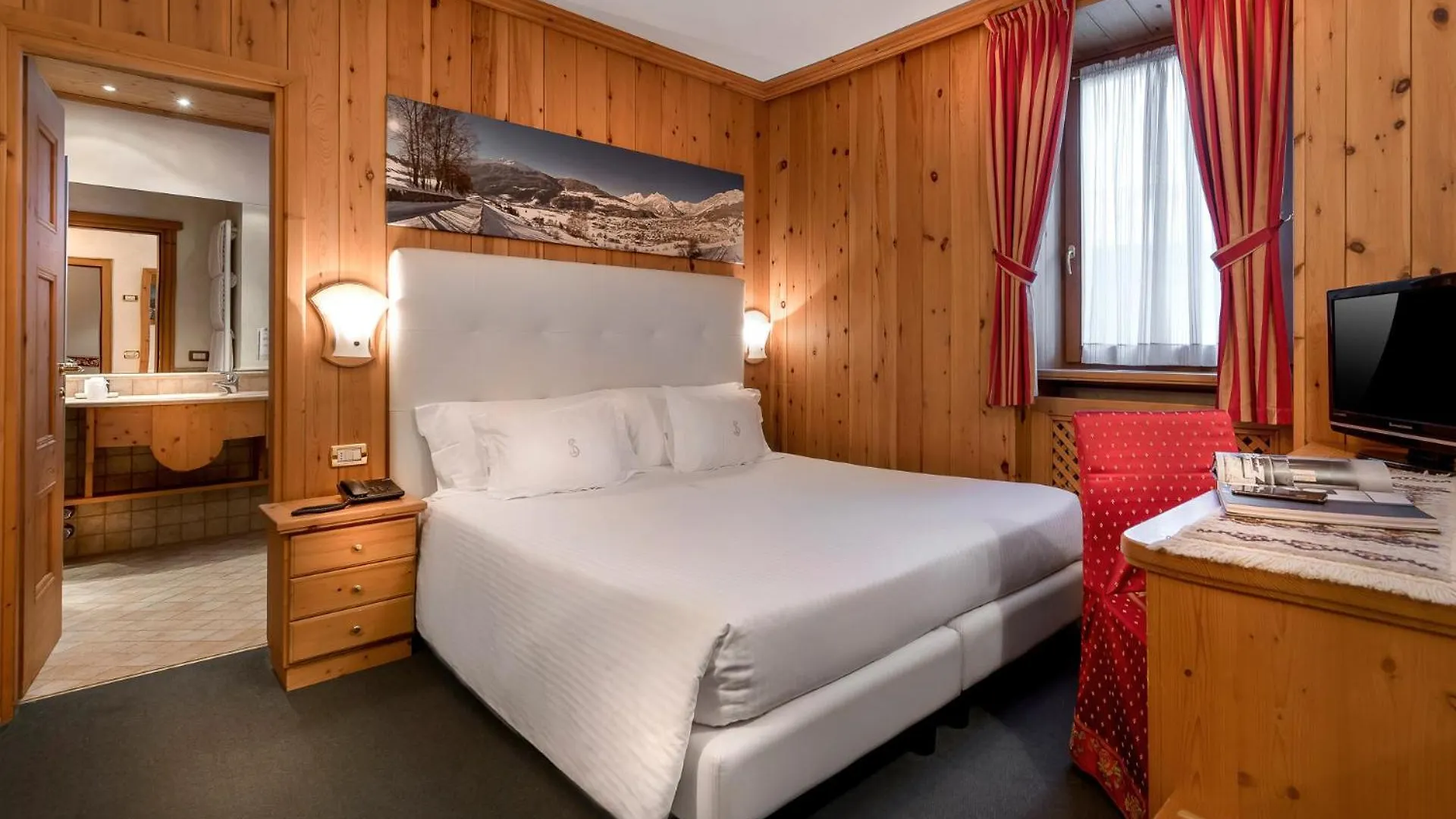 Hotel San Lorenzo Bormio 4*,