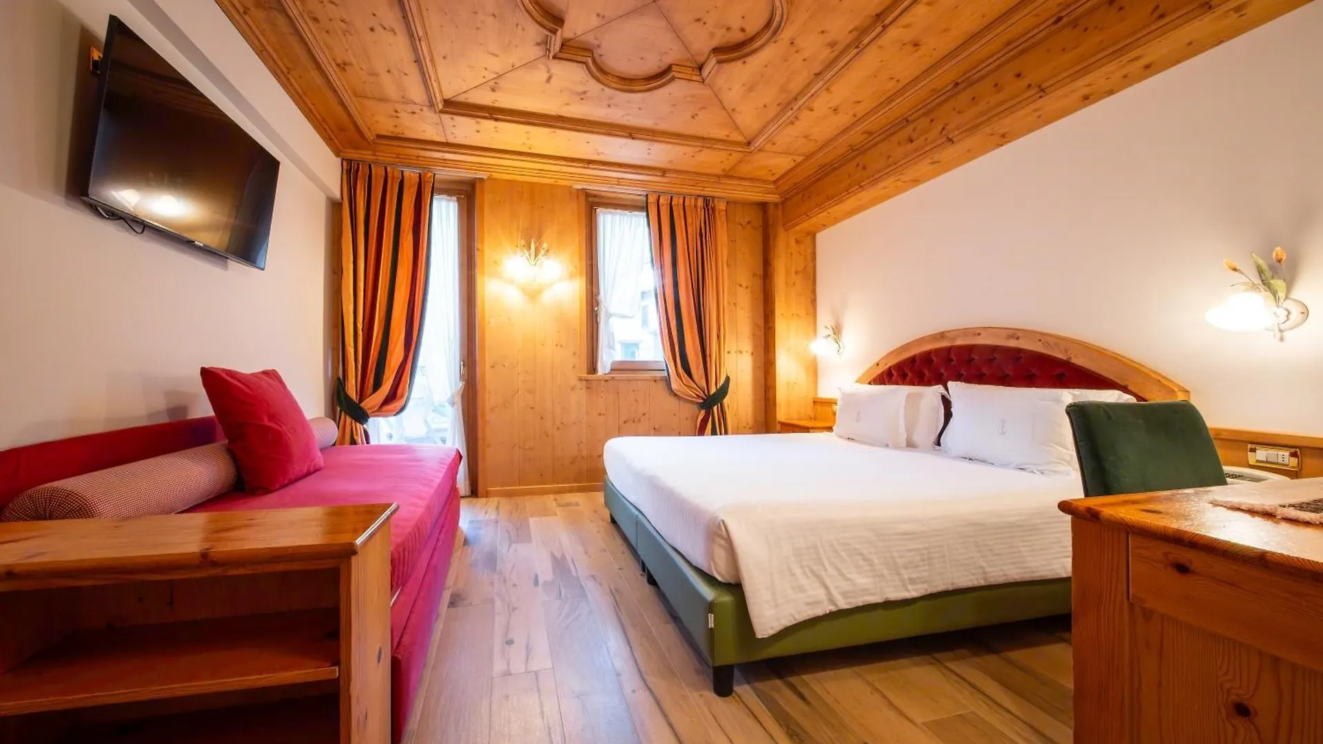 Hotel San Lorenzo Bormio 4*,