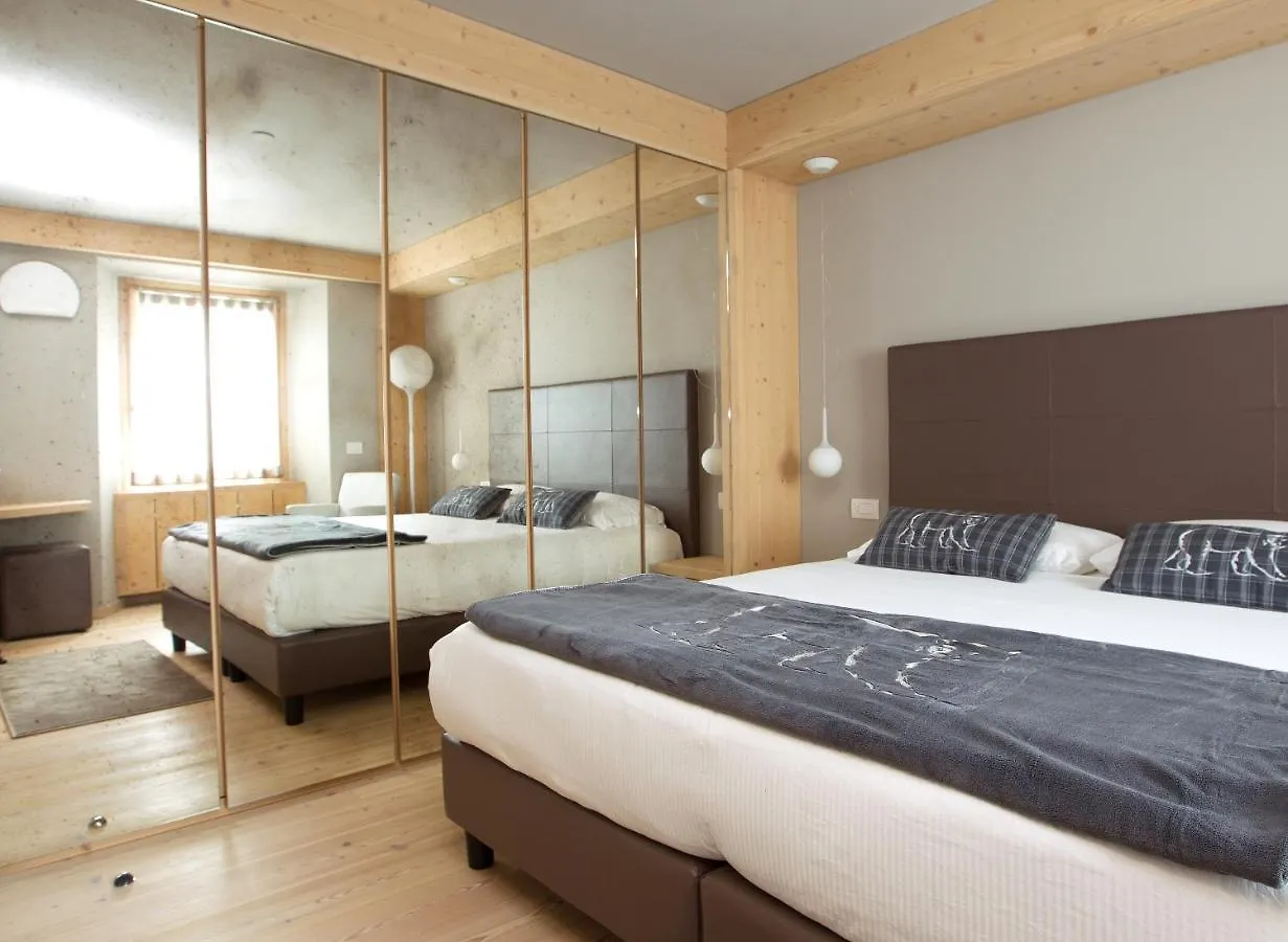 Hotel San Lorenzo Bormio 4*,