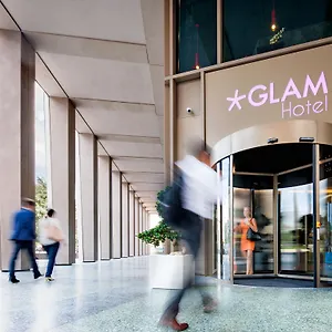 Glam **** Milan